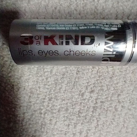 Wet n wild 3 of a kind lips eyes cheeks 727 rose hollywoodien - Picture 1 of 3